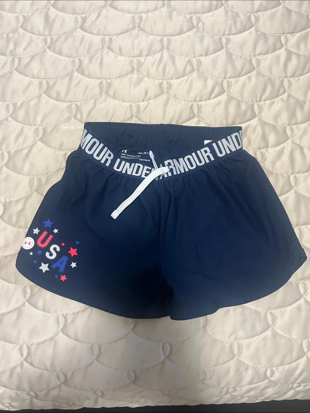 Under Armour Girls' Multicolor Athletic Shorts. Excellent condition!!!